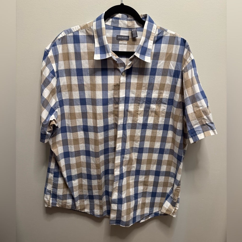Men’s Van Heusen Classic Fit Short Sleeve Button Up Shirt
